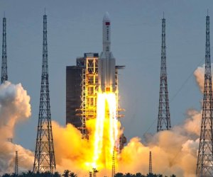 Çin raketi "Shi jian-28" eksperimental peykini orbitə çıxarıb