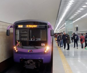 Bakı metrosunda texniki nasazlıq səbəbindən qatar intervalında gecikmələr yaranıb
