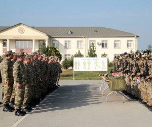 Hərbi vəzifəlilərlə təlim toplanışı keçirilib