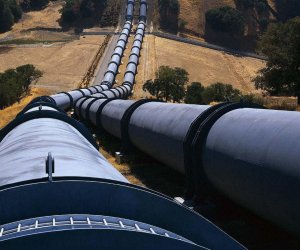 Magistral neft kəmərlərindən gəlirlər 4%-ə yaxın azalıb