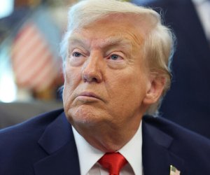 Трамп одобрил производство мини-автомобилей в Америке