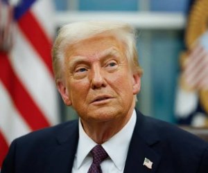 Верховный суд США изучит законность указа Трампа об ограничении гражданства по рождению