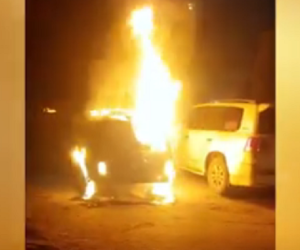 Bakıda hotelin qarajında 2 avtomobil yanıb