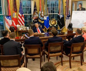 Европейские лидеры осторожничают перед Трампом