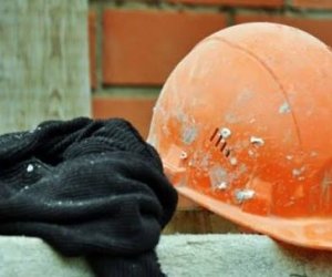 
Bakıda usta tikintidən yıxılaraq ölüb