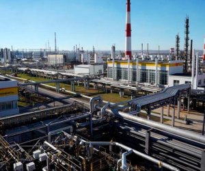 Украинские дроны остановили российский НПЗ