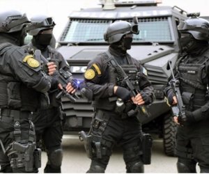 DTX xaricdən yönləndirilən silahlı qruplaşma üzvlərini saxlayıb - Video