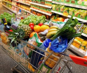 On bir ayda əhaliyə neçə manatlıq məhsul satılıb? - Məbləğ