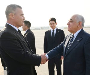 Али Асадов прибыл с рабочим визитом в Ашхабад