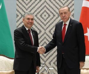 Ərdoğan Aşqabadda Qurbanqulu Berdiməhəmmədovla görüşüb