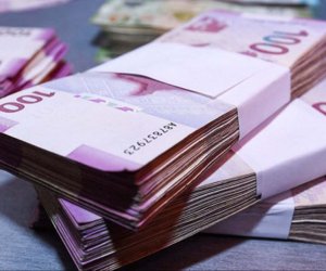 Əhalinin banklardakı əmanətlərinin həcmi artıb