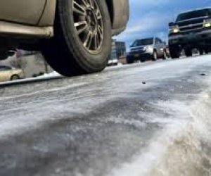 Qobustanda yolların buz bağlaması səbəbindən zəncirvari qəza baş verib