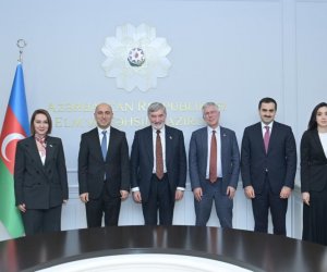 Əmrullayev Böyük Britaniyanın Lordlar Palatasının üzvü ilə görüşüb