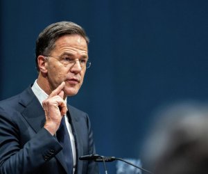 NATO baş katibi: Rusiya təkcə Ukraynaya qarşı müharibə ilə kifayətlənməyəcək