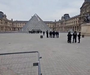 Лувр временно закрылся для посетителей из-за забастовки персонала