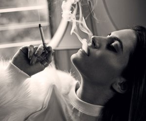 Elektron siqaretləri ən çox təşviq edən qadınlardır