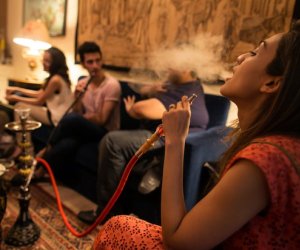 Elektron siqaretlərə nəzarət və qadağalar gücləndirilməlidir - Deputatlardan təklif