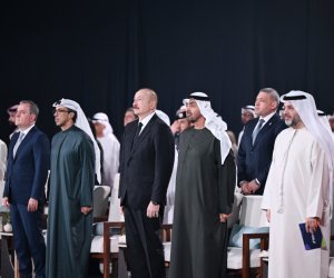 Prezident Əbu-Dabidədir- Fotolar