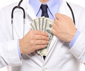 Tibb sahəsində korrupsiya hüquqpozmaları açıqlanıb