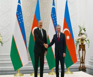 Şavkat Mirziyoyev İlham Əliyevi təbrik edib