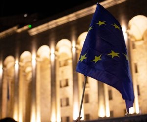 ЕК рассматривает отмену безвиза с Грузией