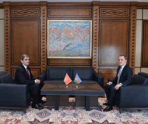 Azərbaycan və Monteneqro XİN başçıları görüşüb