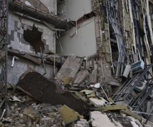 Авиабомбы сбросили на Изюм: погибли мирные жители