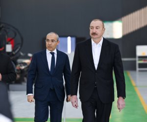 Əliyev Ağdamda metal elektrik dirəklərinin istehsalı müəssisəsinin açılışında iştirak edib