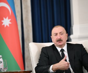 XİN dövlət başçısını doğum günü münasibətilə təbrik edib