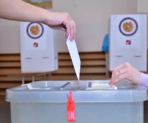 Ermənistanda parlament seçkiləri iyunun 7-si keçirilə bilər