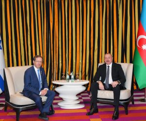 İsxak Hersoq Azərbaycan Prezidentinə zəng edib