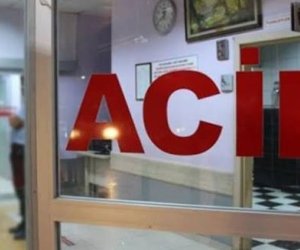 В Турции 23 школьника отравились шоколадом