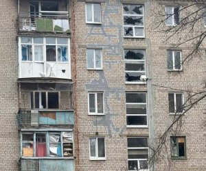 В Донецке из-за ударов ВС РФ погиб волонтер, еще двое человек ранены