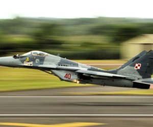 Польша подняла истребители