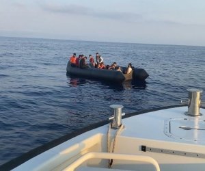 Береговая охрана Турции спасла в Эгейском море десятки нелегальных мигрантов