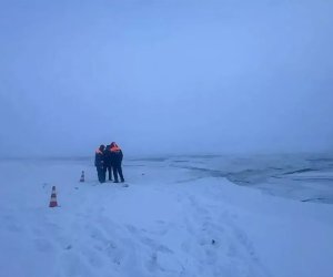В Якутии по меньшей мере два человека погибли, провалившись под лед