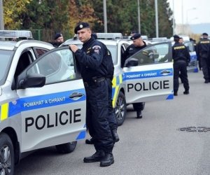 В Чехии полиция эвакуировала людей из ТЦ из-за угрозы стрельбы