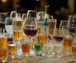 Azərbaycanda alkoqollu içkilərin aksiz dərəcələri artırılır