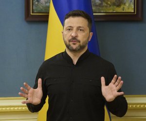 Зеленский: Путина никто не атаковал. Россия собирается бомбить здания правительства -Oбновлено