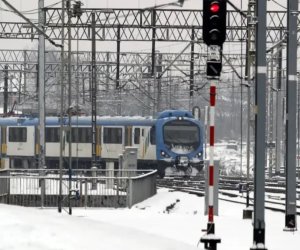 В Польше из-за непогоды и технических проблем произошли перебои в движении поездов