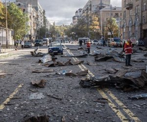 СМИ: ВС РФ нанесли массированный удар дронами по Украине