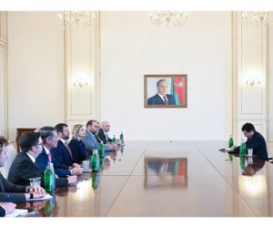 Prezident ABŞ nümayəndə heyətini qəbul edib