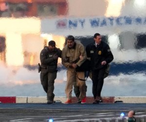 Мадуро доставили в суд в наручниках - Oбновлено