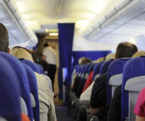 Praqa aeroportunda sərnişindən qabaq təyyarəyə girməyə cəhd edilən şəxs saxlanılıb