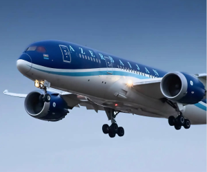 Экипаж AZAL предотвратил попытку несанкционированного проникновения на рейс в Баку