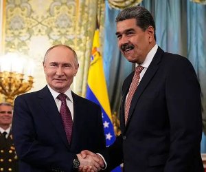 ABŞ Venesuelaya neft hasilatının bərpası üçün sərt şərtlər irəli sürüb
