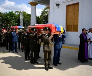 Venesuelanın daxili işlər naziri ABŞ əməliyyatında təxminən 100 nəfərin öldüyünü açıqlayıb