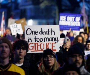 Убийство в Миннеаполисе обострило конфликт администрации Трампа с городскими властями