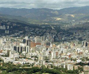 Венесуэла освобождает заключенных