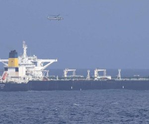 Венесуэльские танкеры убегают от американцев